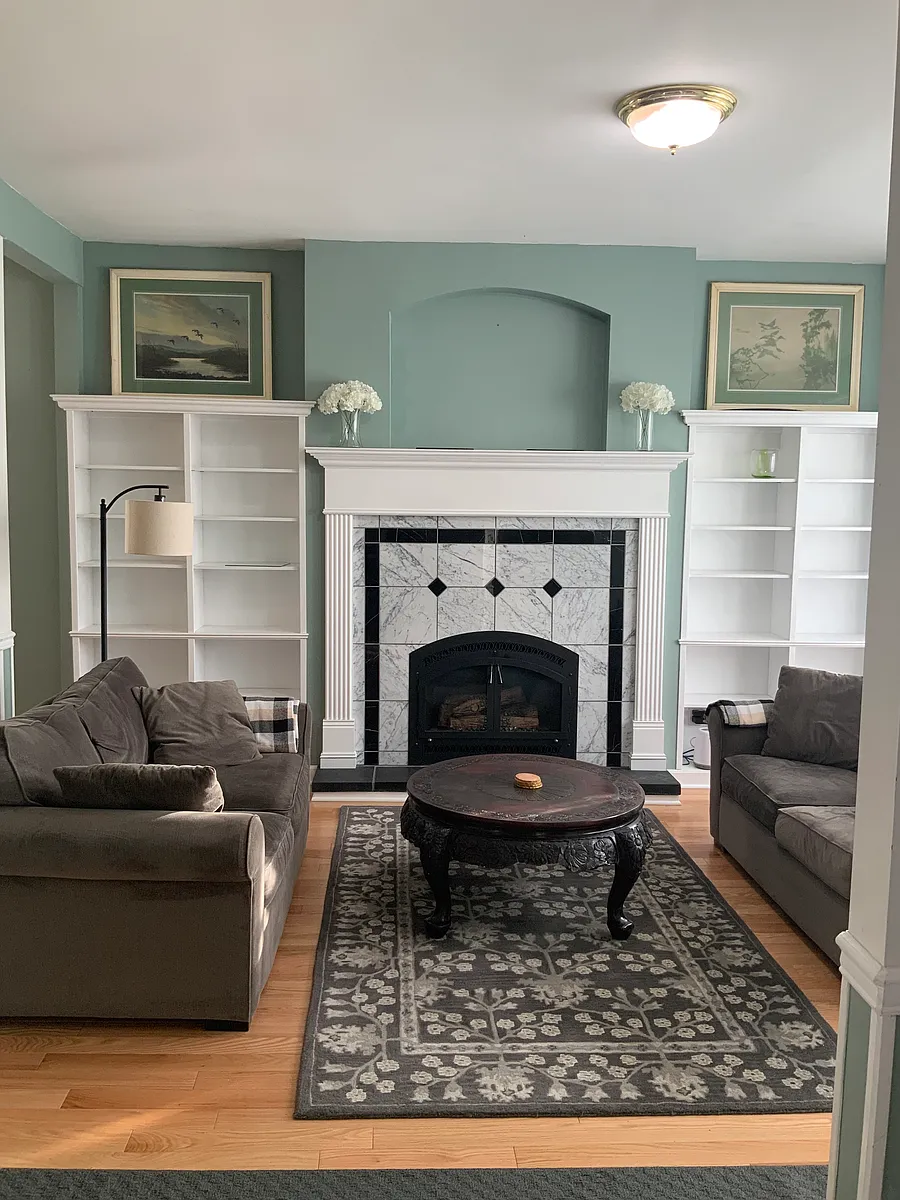 Living room with gas stove - 706 21st Ave