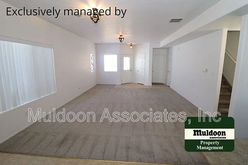 3 bed, 2.5 bath, 1587 sqft, $1,750 — Photo 4