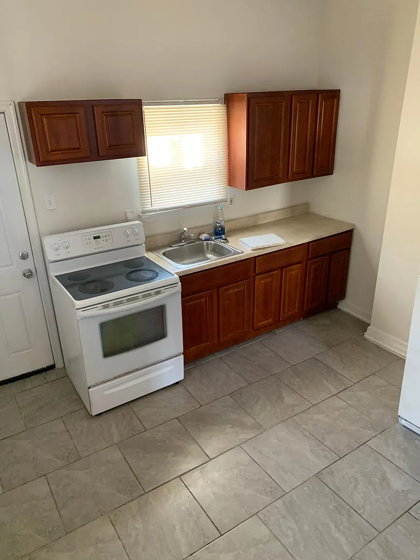 1420 W Cumberland St photo 1