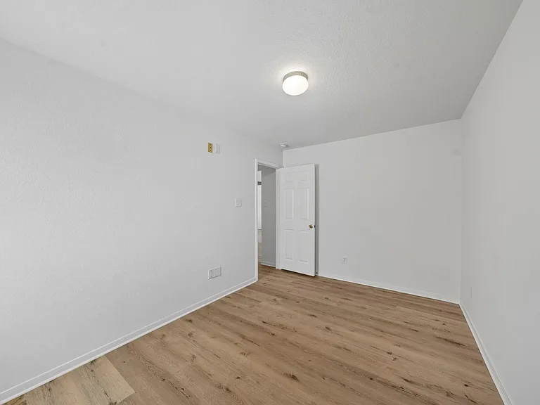 14730 Fir Knoll Way — Photo 28
