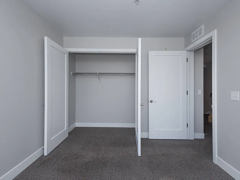 1015 N 21st St — Photo 36