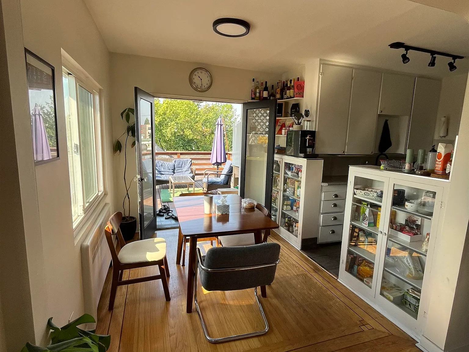 2 bed, 593 sqft, $2,575 — Photo 3