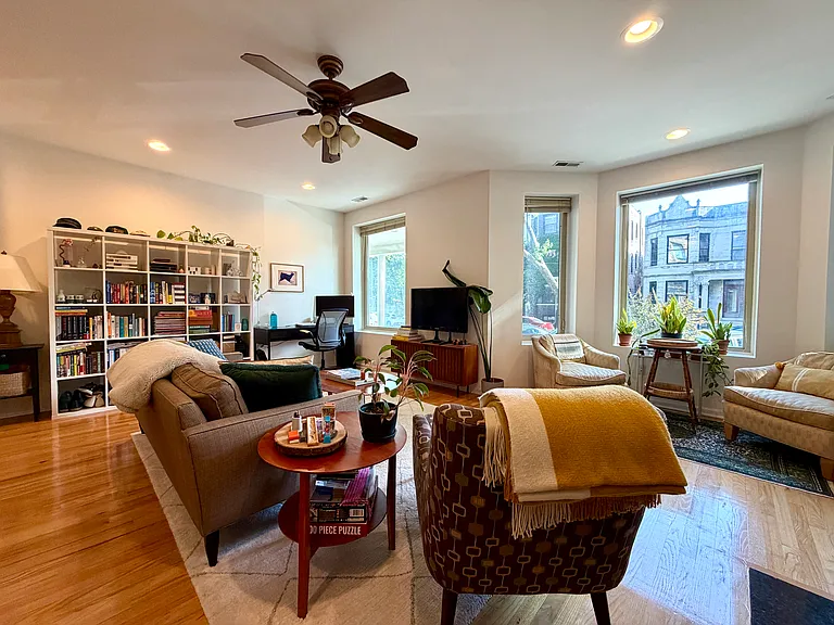 2431 N Albany Ave #1 — Photo 5