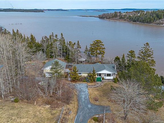 3rd image of 1527 Lorneville Rd