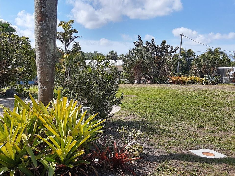 2nd image of 1040 Wyomi Dr