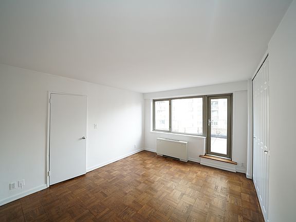 5th image of 1480 3rd Ave #18C