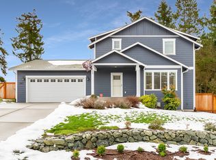 987 Walker Heights Pl, Oak Harbor, WA 98277