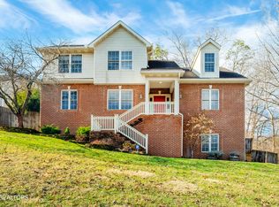 606 Knights Bridge Rd, Maryville, TN 37803