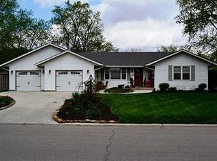 112 Elm Dr, Greenfield, IN 46140