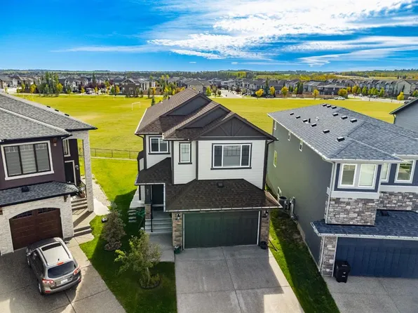 32 N Legacy Cv SE, Calgary, AB T2X 0Y7