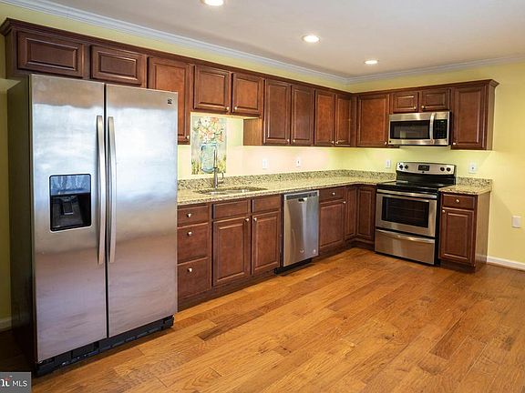 4th image of 10705 Redbird Ln