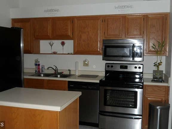 2nd image of 2902 Golden Fleece Dr