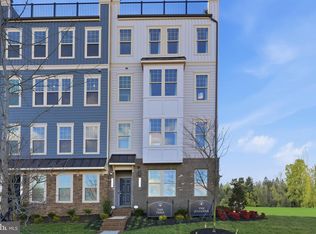 17812 Southern Shores Dr, Dumfries, VA 22026