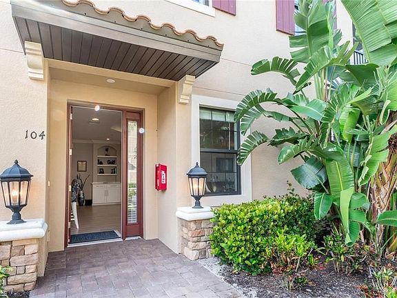 3rd image of 8765 Bellano Ct Unit 4-104