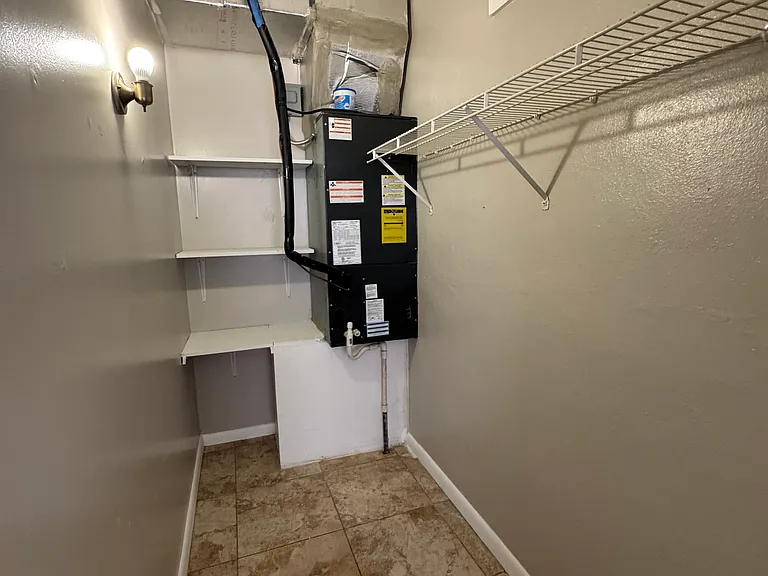 20 N Eustis St #4D — Photo 12