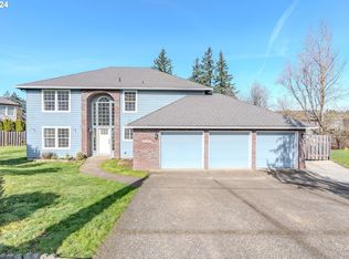 11053 SE Red Rose Ct, Happy Valley, OR 97086