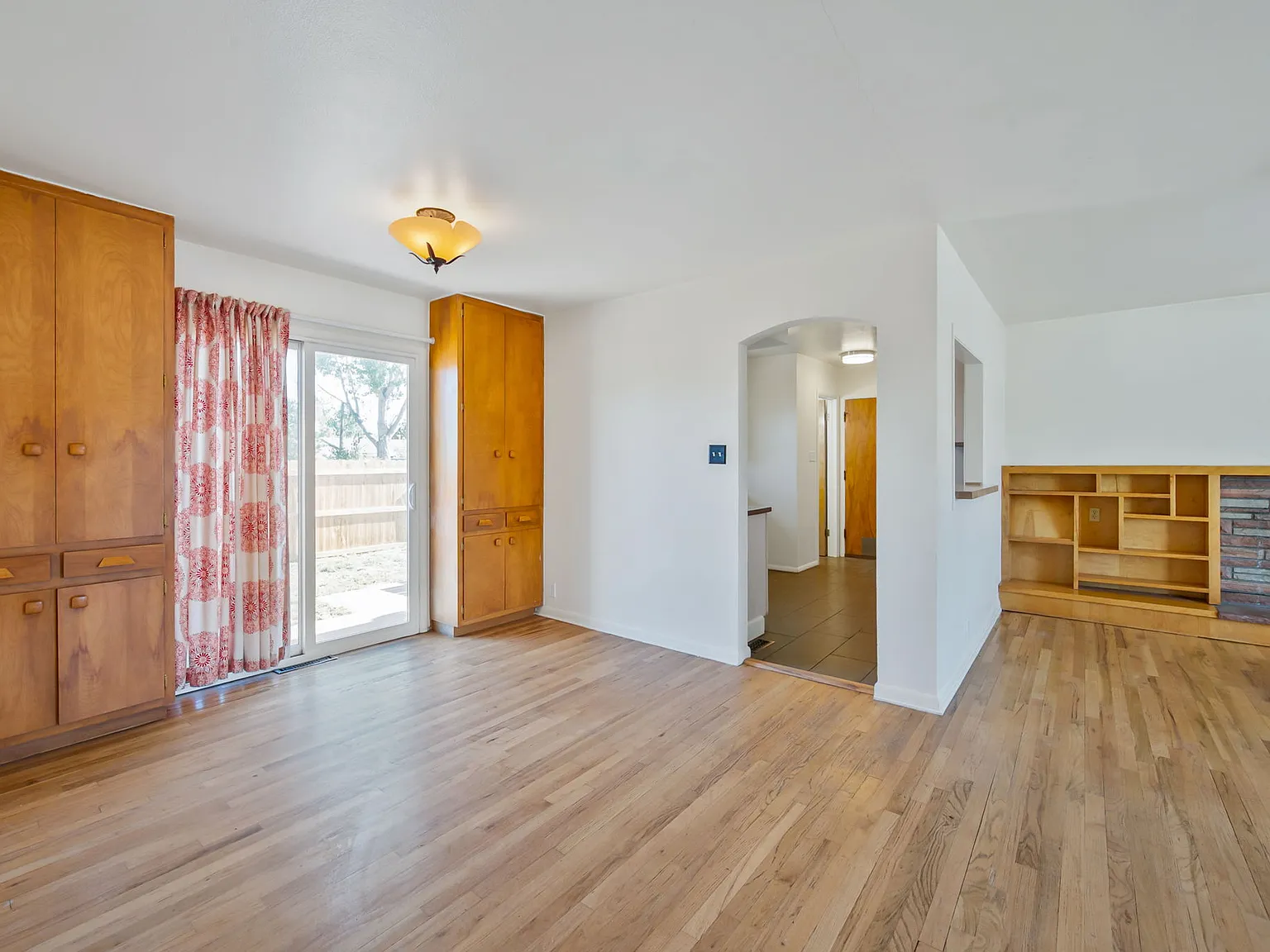 3036 W Prospect Rd — Photo 4