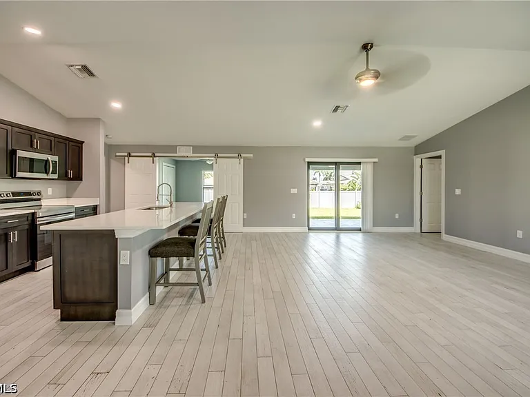12866 Iona Rd — Photo 2