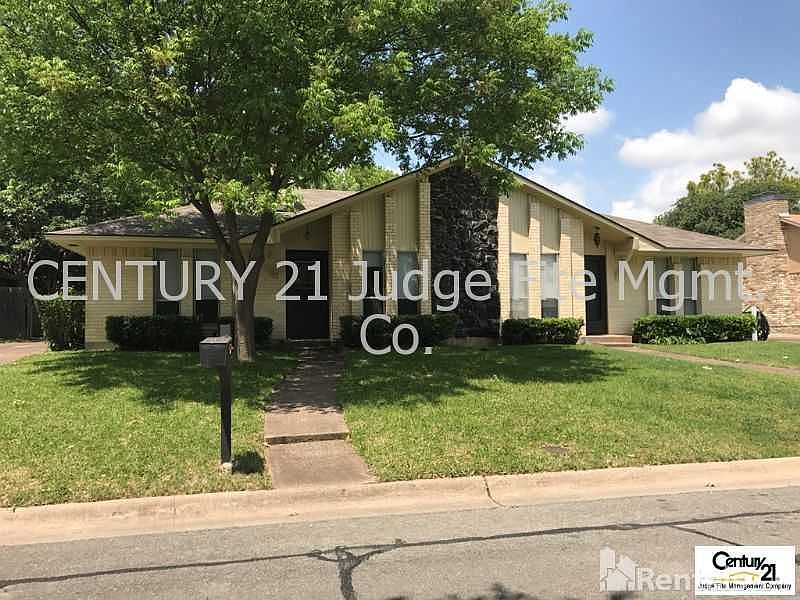 1st image of 2213-2215 Vanderbilt Ct