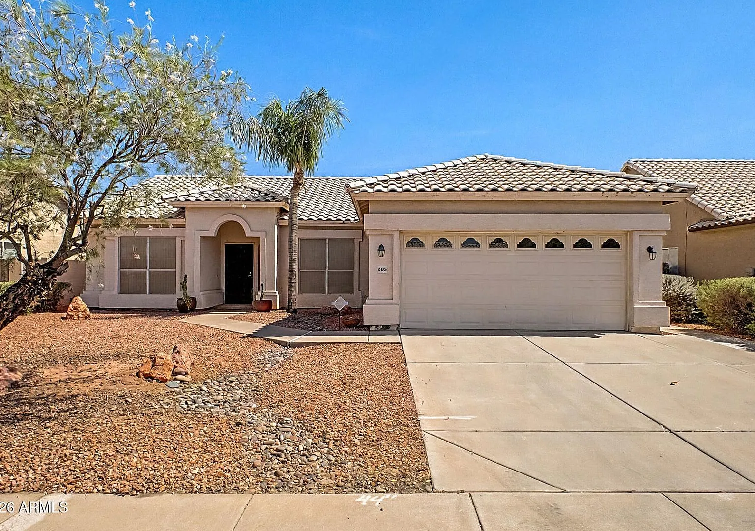 4 Bedroom Waterfront home in Gilbert — Photo 1