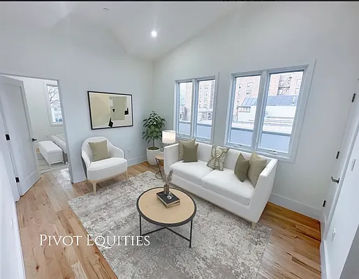 Living room, photo 1