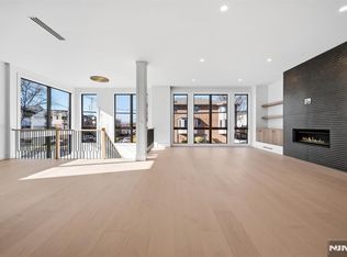 117 Henry St #A, Palisades Park, NJ