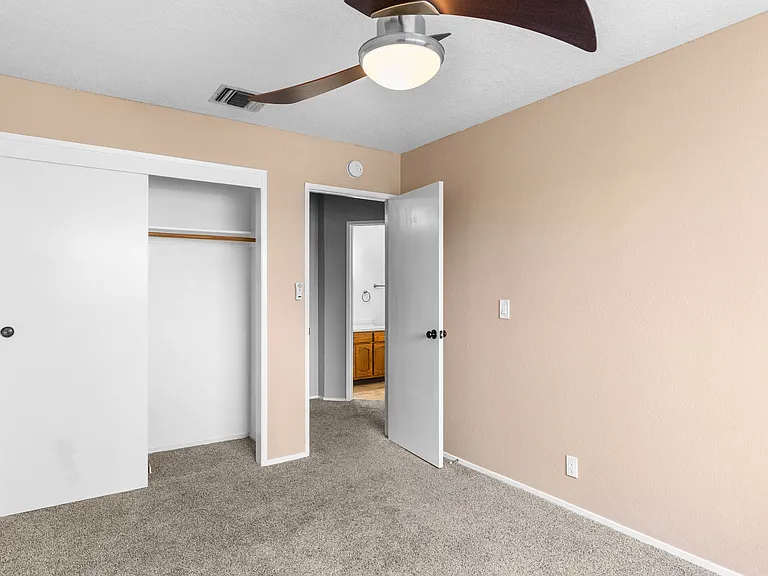 273 E Upjohn Ave — Photo 21