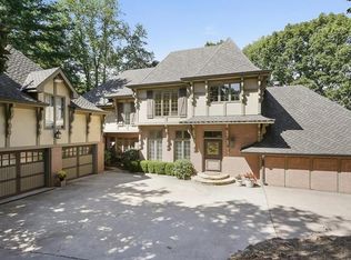 1445 N Riverside Cir, Sandy Springs, GA 30328