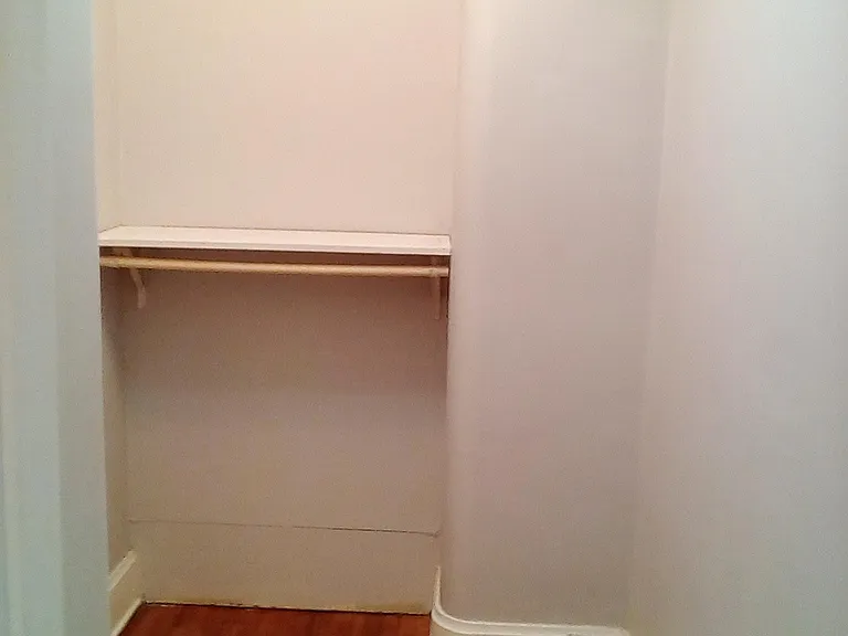 223 E 31st St #1 — Photo 14