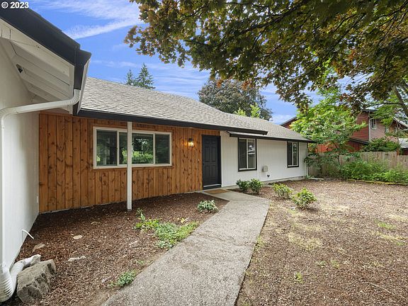 3rd image of 419 NE 120th Ave
