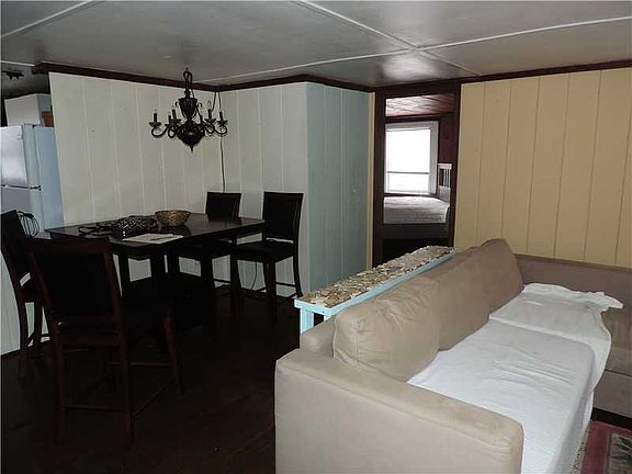 4th image of 316 Hibiscus Ave