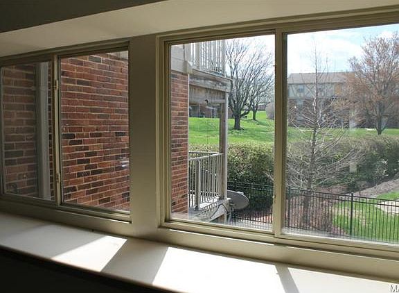 2nd image of 1445 Willow Brook Cv APT 6