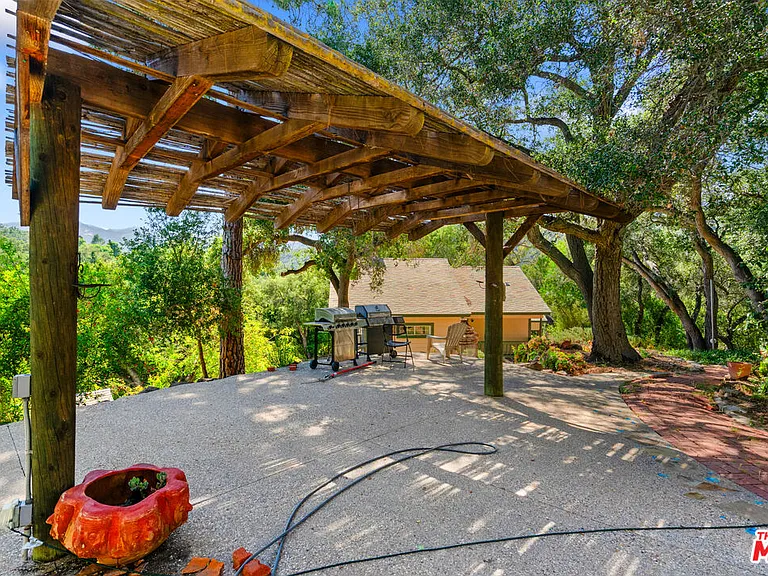 20912 Fontaine Rd — Photo 49