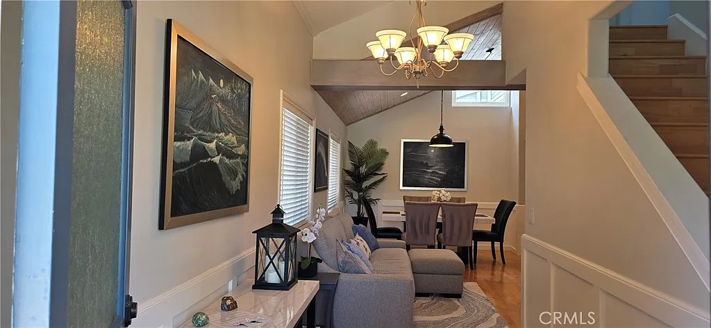 3 bed, 2.5 bath, 2097 sqft, $7,950 — Photo 4