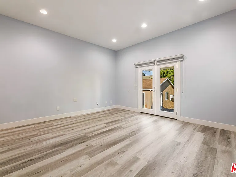 1112 S Highland Ave — Photo 34