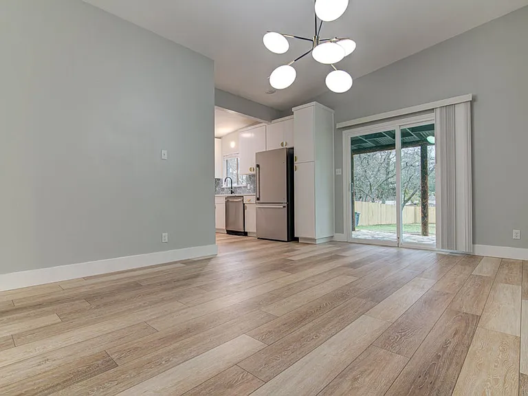 4707 Menchaca Rd — Photo 6