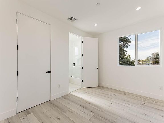 3rd image of 1238 N Beachwood Dr #1