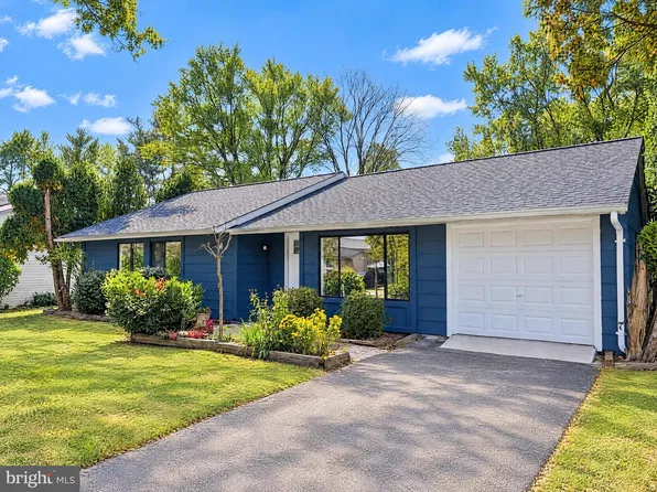2908 Nemeth Ln, Bowie, MD 20716