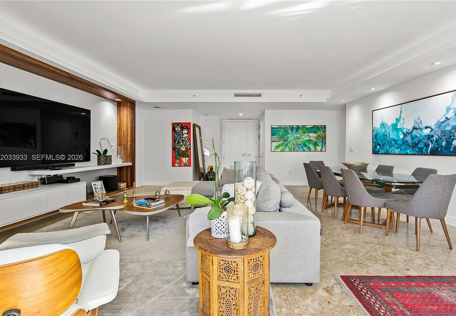 Carbonell Condo — Photo 4