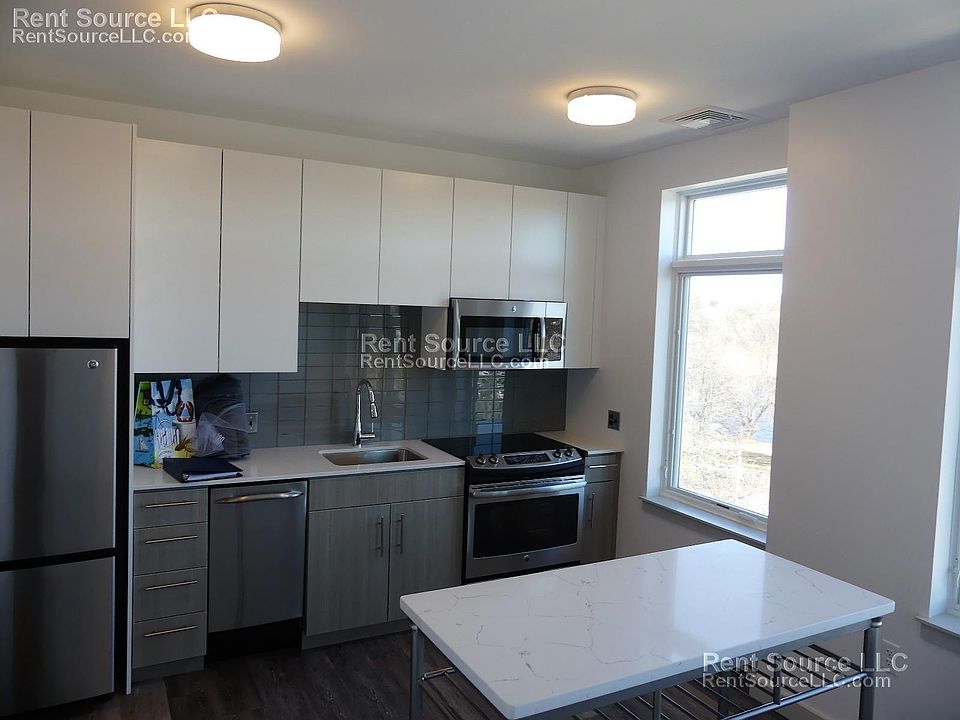 1st image of 180 Telford St #513AB
