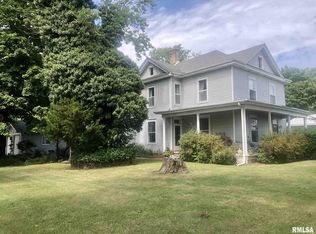 705 S Commercial St, Woodson, IL 62695