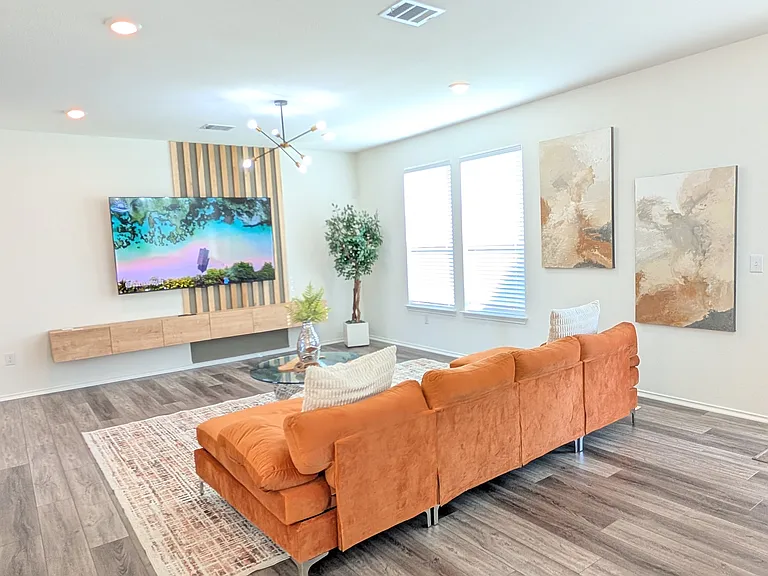 6213 Albany Sleigh Dr — Photo 3