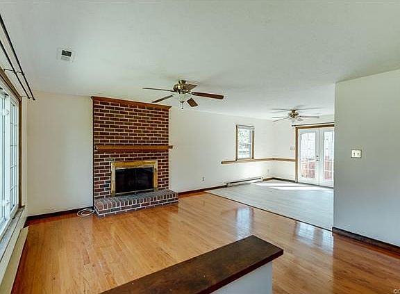 3rd image of 317 Marlin Dr