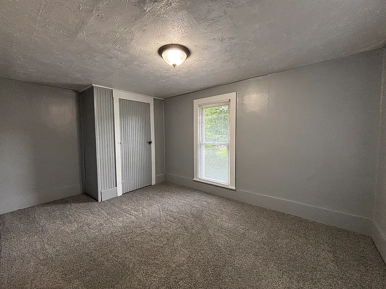 120 N Church St — Photo 10