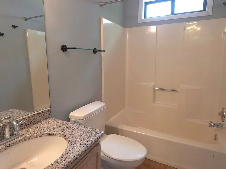 736 Jamie Way NE — Photo 19
