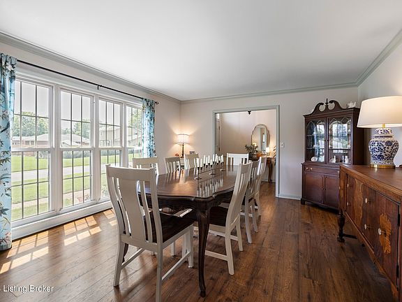 2nd image of 614 Armadale Pl