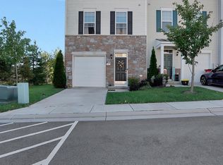 62 Piccadilly Ct, Falling Waters, WV 25419