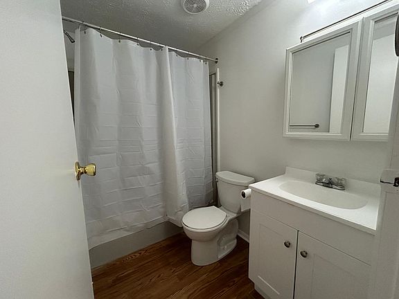 Bathroom #2 with full tub