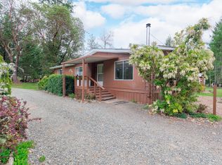 155 Maureen Dr, Cave Junction, OR 97523
