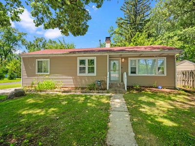 15 Indian Trl, Lake In The Hills, IL, 60156